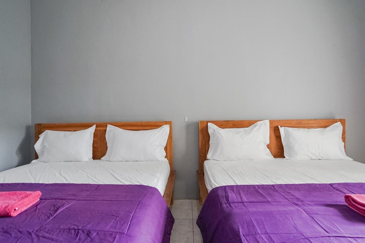 Ketapang Guesthouse Echo Beach Canggu Exteriör bild
