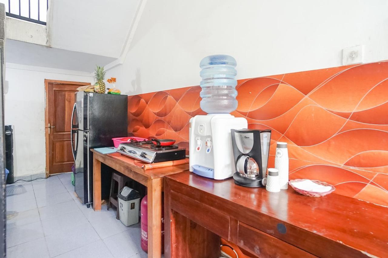 Ketapang Guesthouse Echo Beach Canggu Exteriör bild