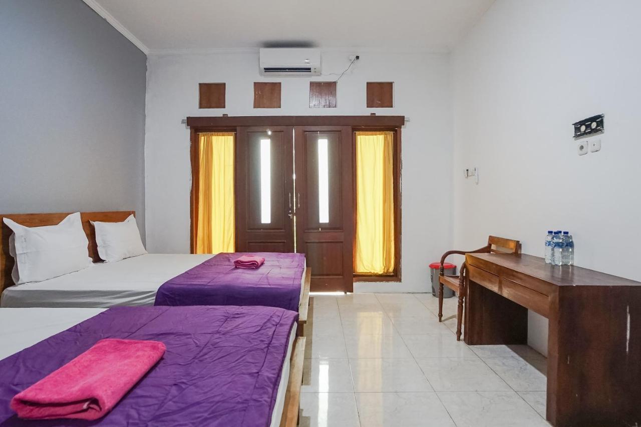 Ketapang Guesthouse Echo Beach Canggu Exteriör bild