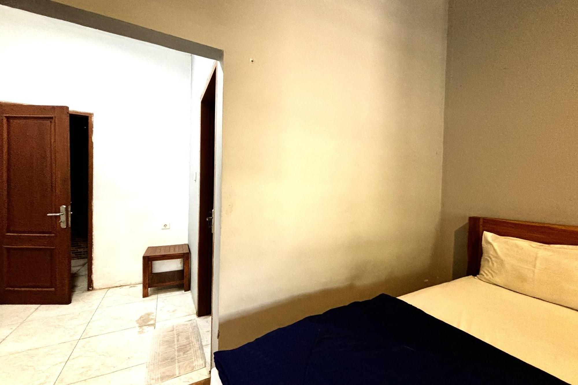 Ketapang Guesthouse Echo Beach Canggu Exteriör bild
