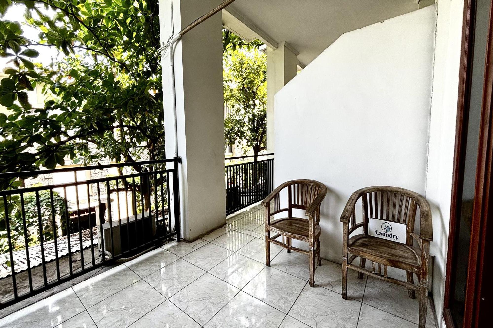 Ketapang Guesthouse Echo Beach Canggu Exteriör bild