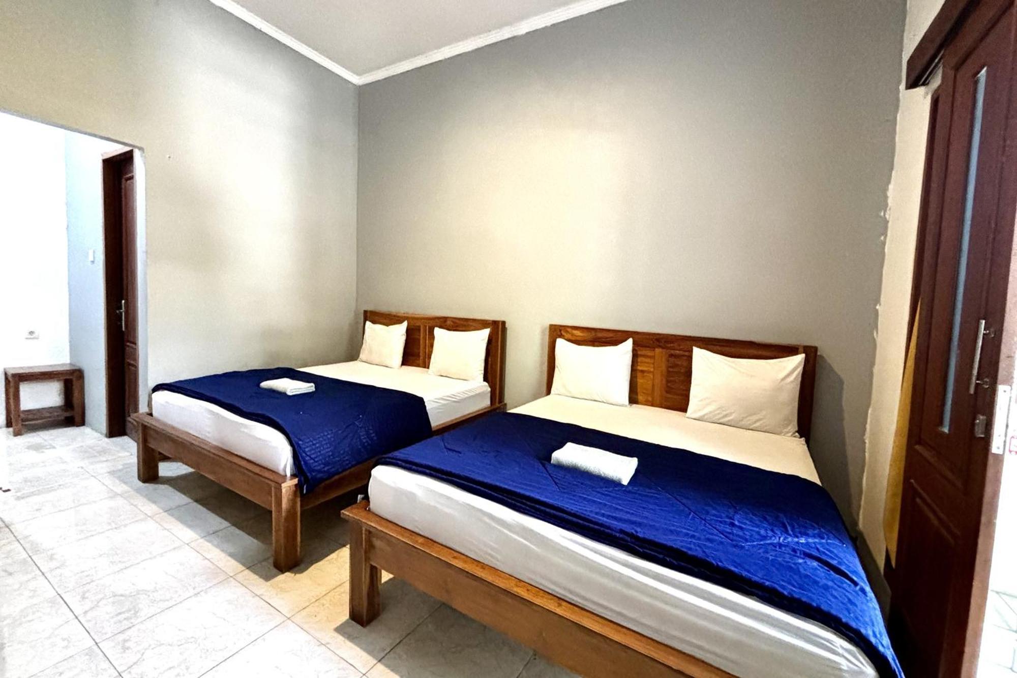 Ketapang Guesthouse Echo Beach Canggu Exteriör bild