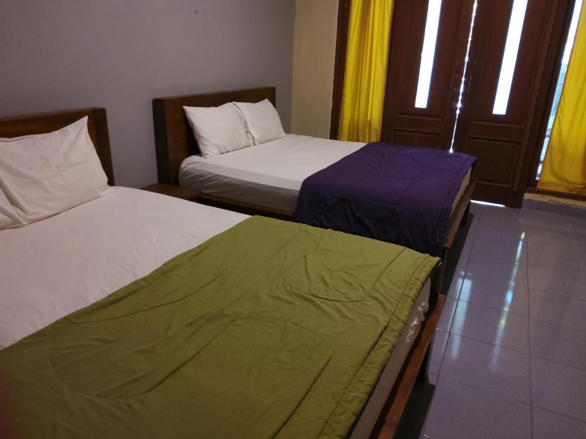 Ketapang Guesthouse Echo Beach Canggu Exteriör bild
