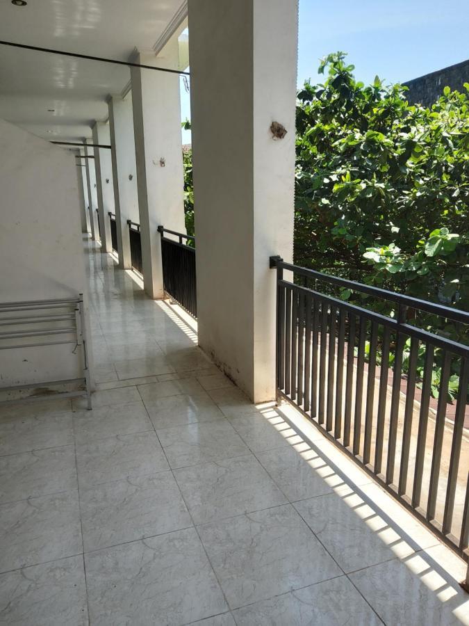 Ketapang Guesthouse Echo Beach Canggu Exteriör bild