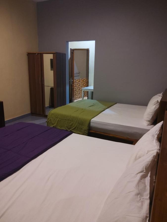 Ketapang Guesthouse Echo Beach Canggu Exteriör bild